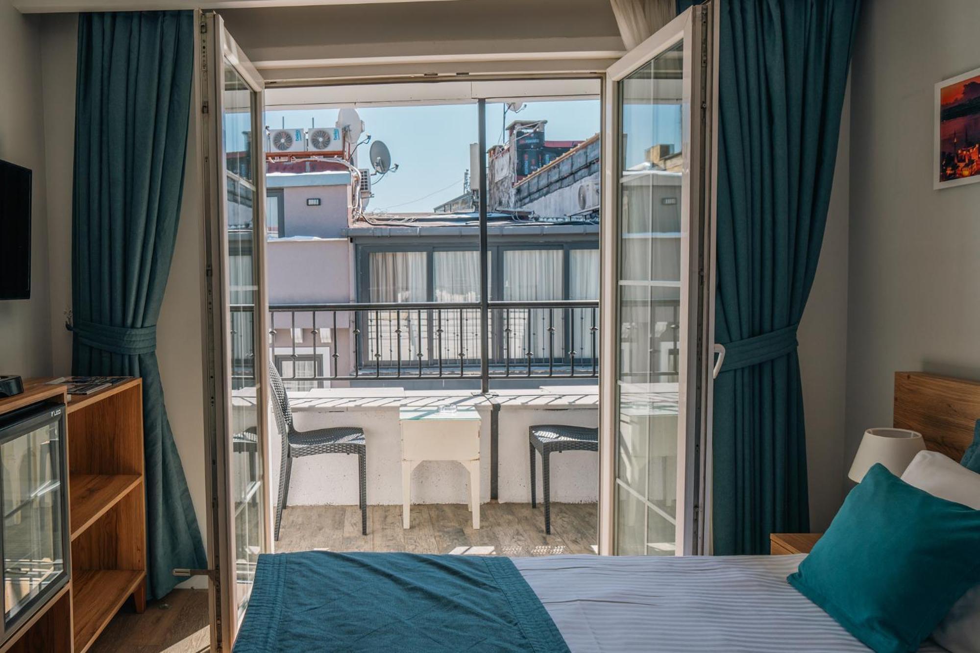 Taksim Santa Lucia Hotel Istanbul Exterior photo